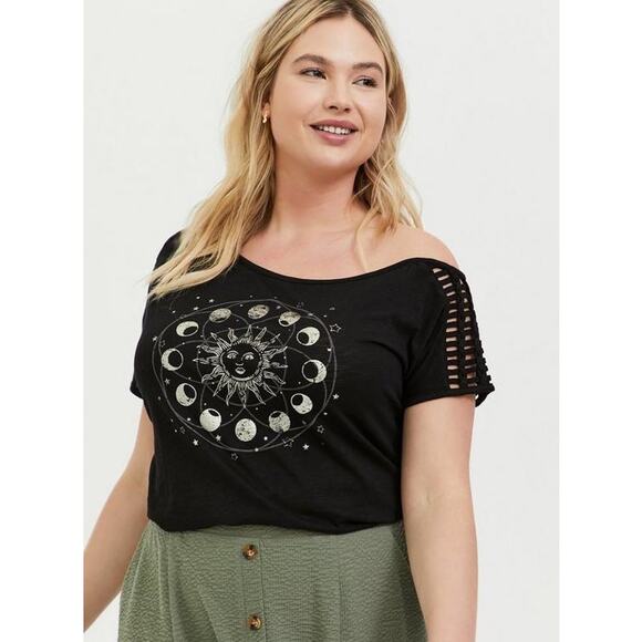 Torrid Black Moon & Sun Slub Jersey Cutout Off Shoulder Tee Size 3 Celestial - Picture 4 of 10